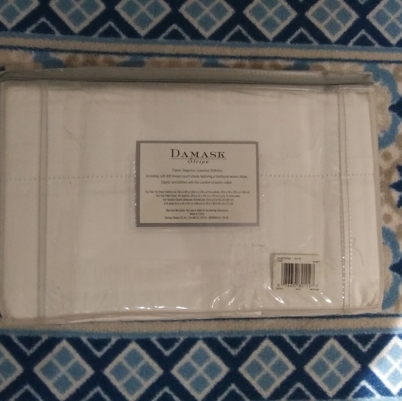 Sheets - Picture 3 of 3